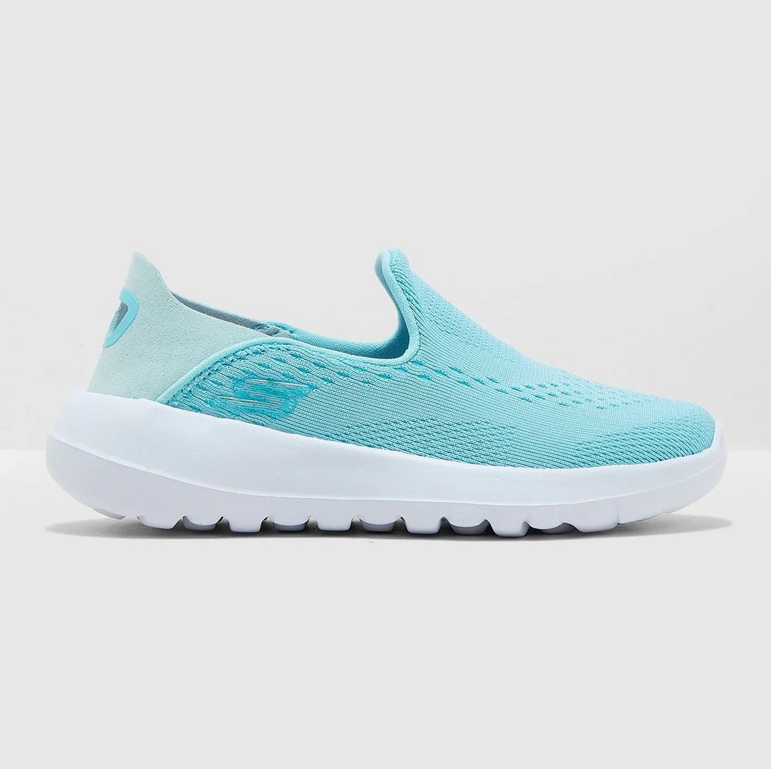 2-zoom-desktop_81bd86b8-cad8-4ac4-a436-45c585cdc83a